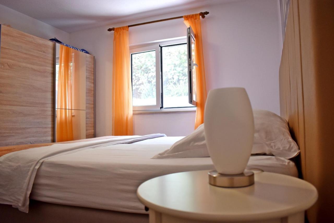 Apartmani Bozic Stobreč Екстериор снимка