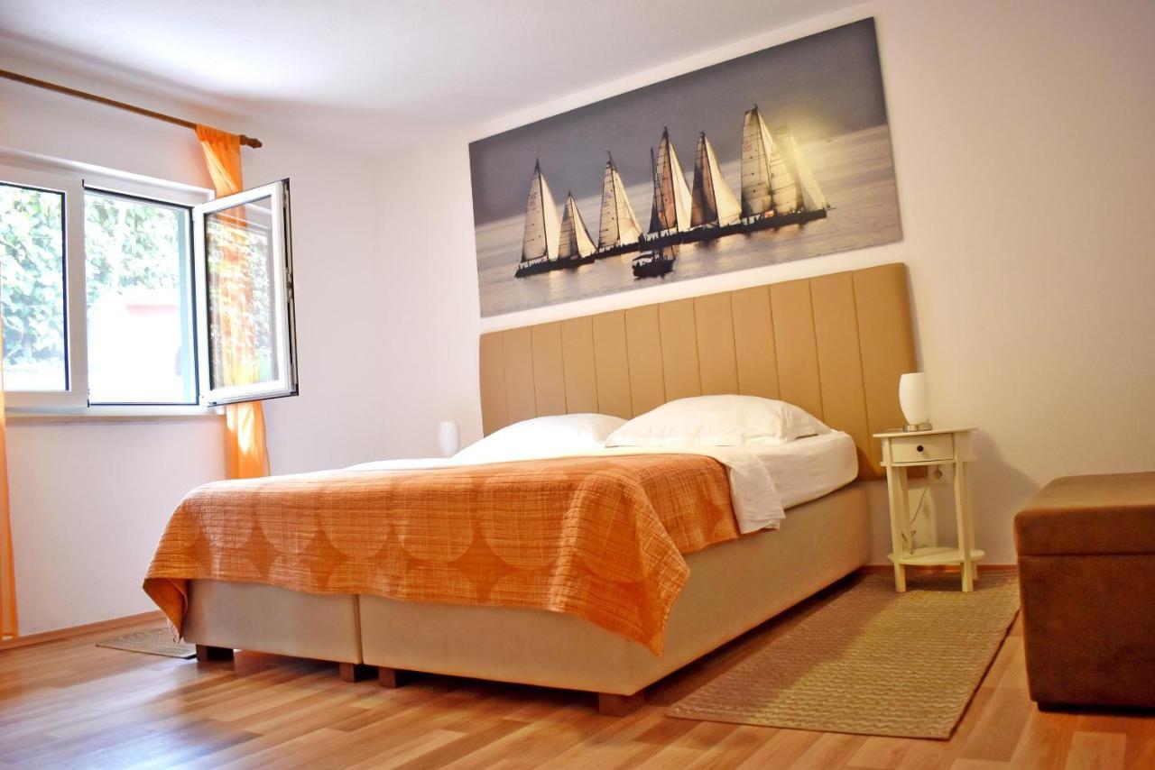 Apartmani Bozic Stobreč Екстериор снимка