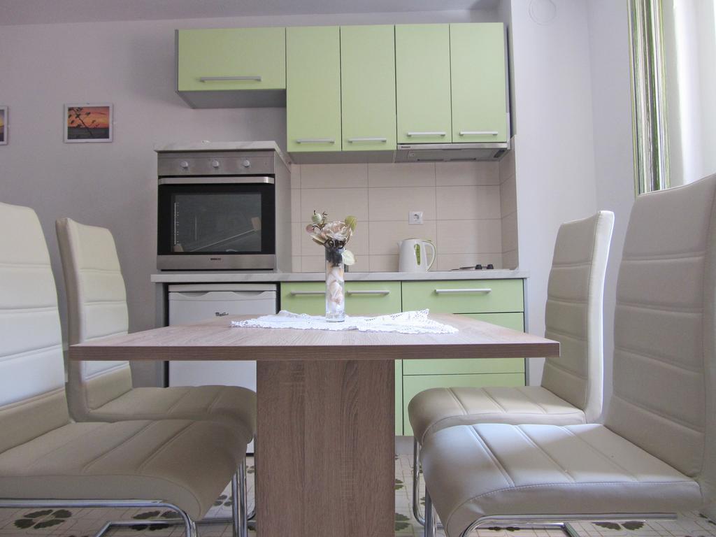 Apartmani Bozic Stobreč Екстериор снимка